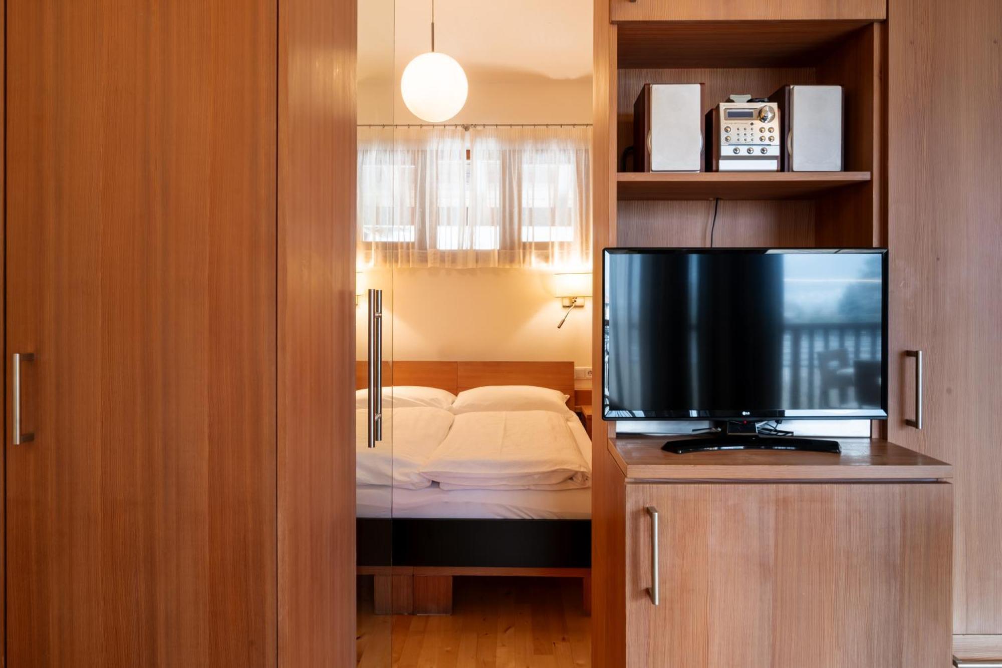 St. Ulrichhof Apartment Lana Luaran gambar